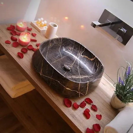 The Garden ヴォラストラ